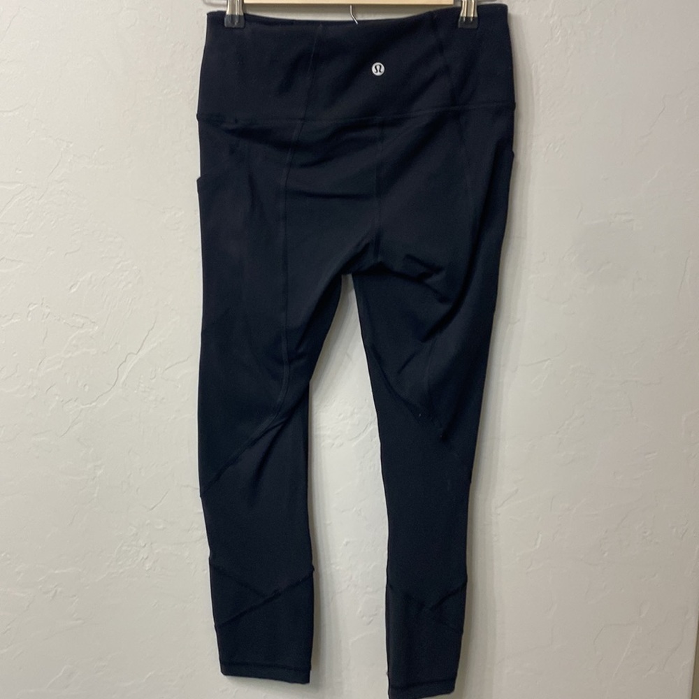 Lululemon black crop leggings size 4 - Picture 5 of 13